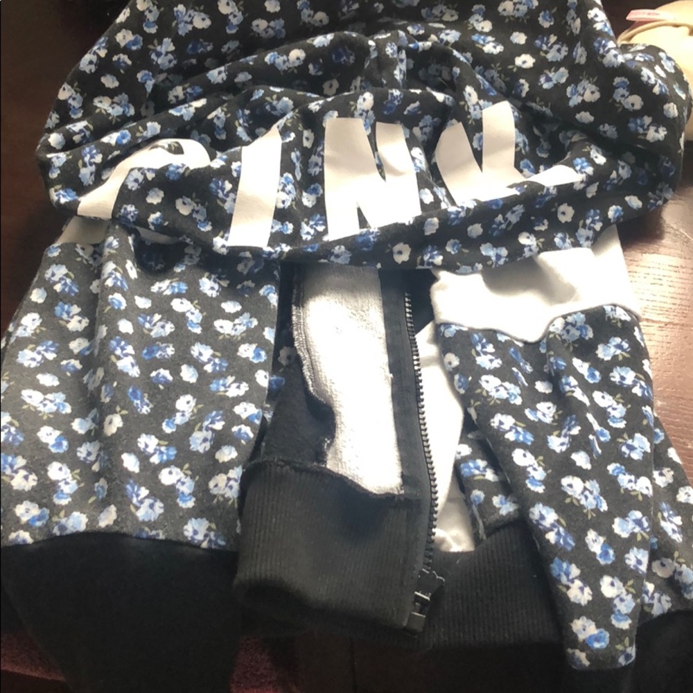 Victoria’s Secret PINK size M